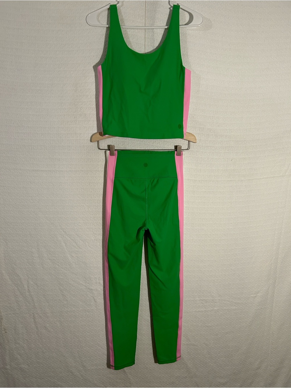 Lilly Pulitzer Green and Pink Colorblock Active Leggings & Crop Tank